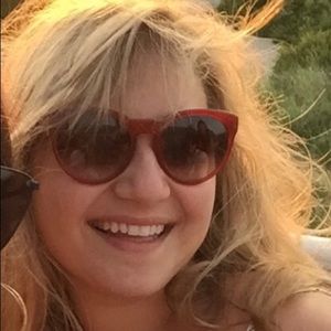 Meet your Posher, Samara